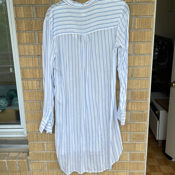 Gap top - Picture 2 of 2